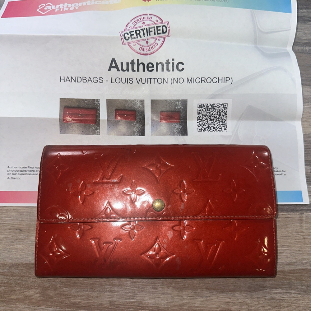 Louis Vuitton Women's‎ Wallet Red Certificate Of Authenticity 7.5”